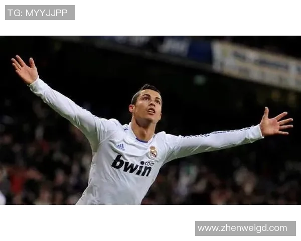 珍藏级足球球星亲笔签名秋衣展现独特荣耀与热血风采